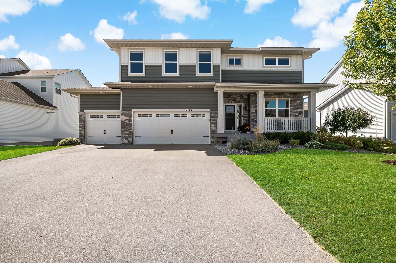 Property Photo:  2140 Windermere Circle  MN 55379 