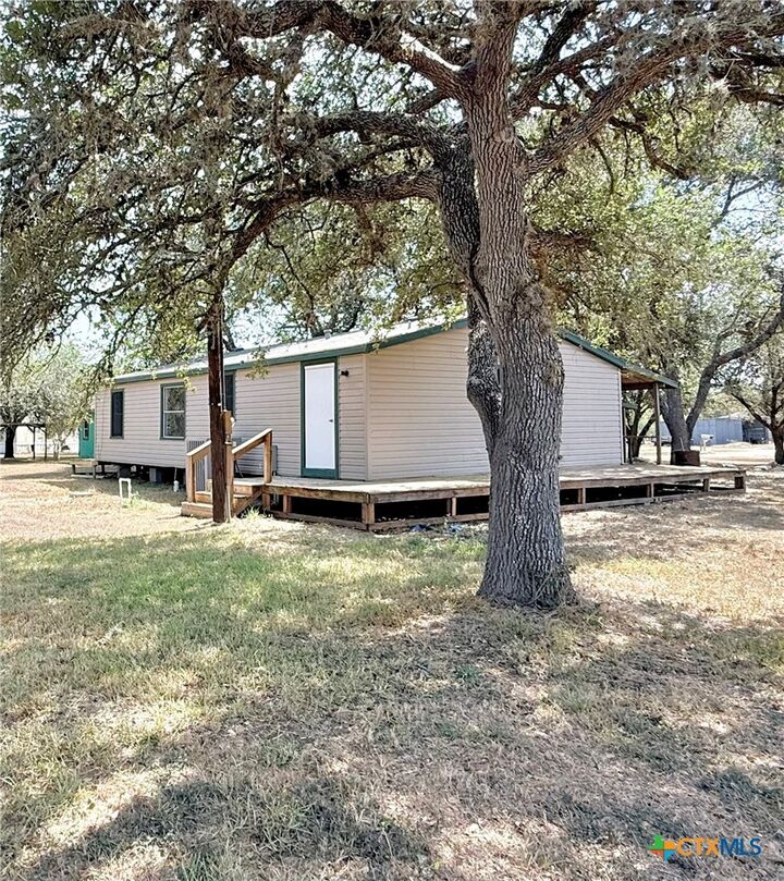 Property Photo:  201 Sandra Lane  TX 77905 