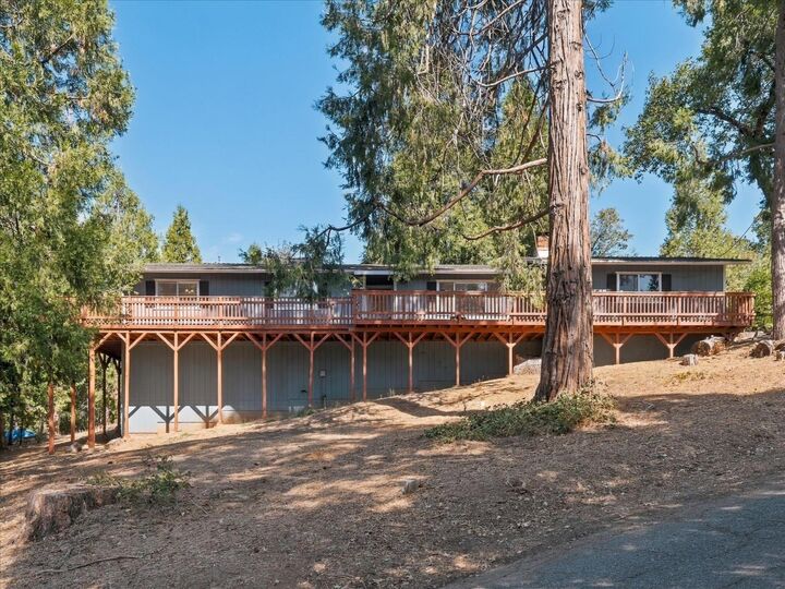 Property Photo:  33298 Vista Drive W  CA 93643 