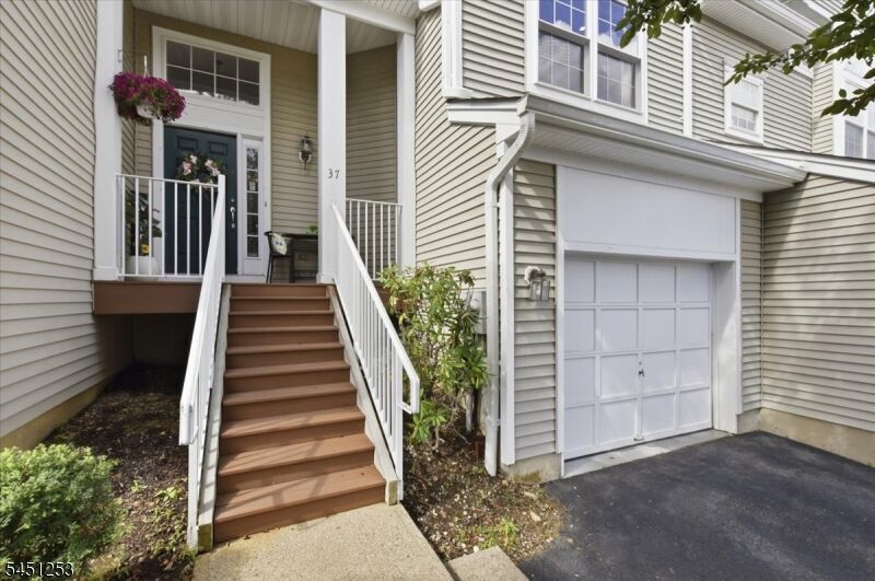 Property Photo: 37 Woodmont Dr 37 NJ 07869