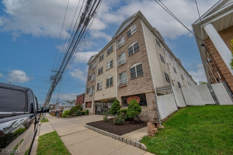 Property Photo: 351 S Broad St 407 NJ 07202