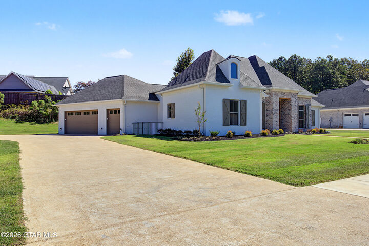 Property Photo: 242 Turnberry Lane MS 39759