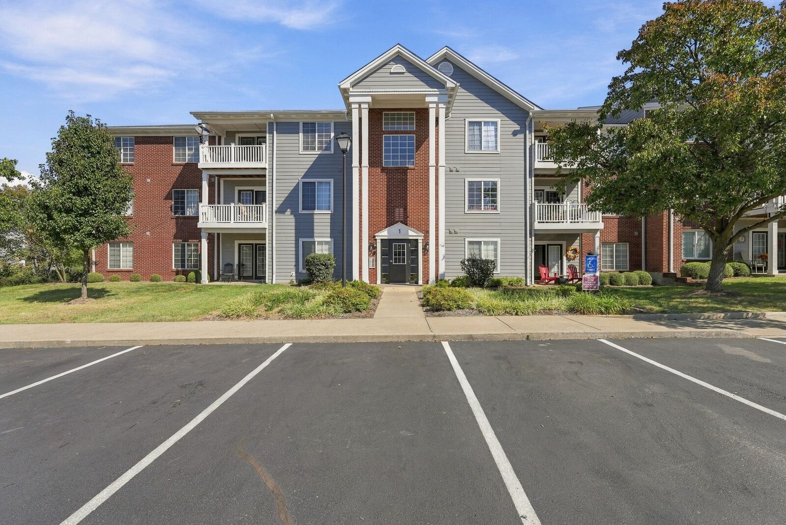 Property Photo: 2312 Remington Way 1202 KY 40511