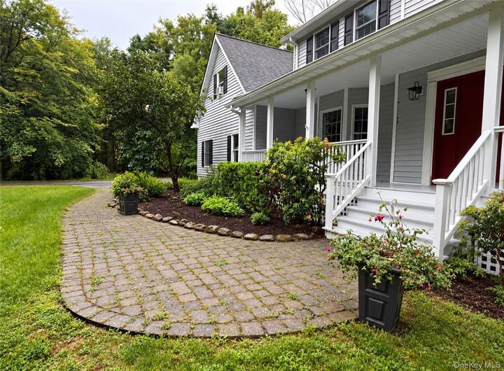 Property Photo:  22 Eskew Court  NY 12566 