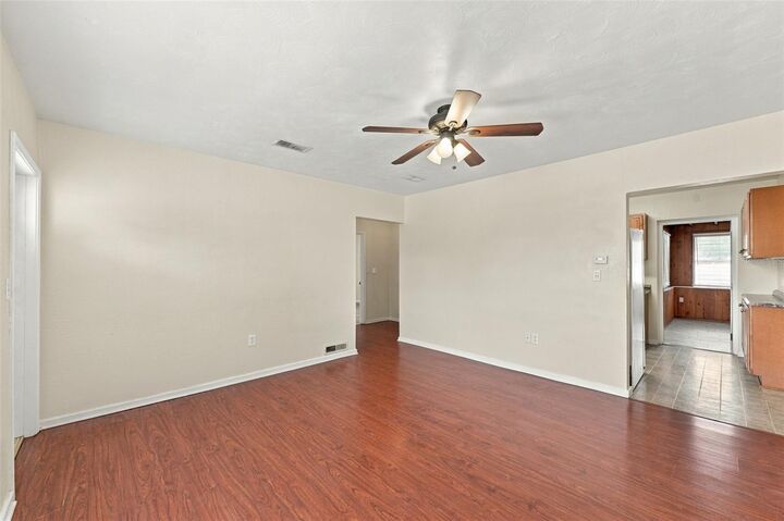 Property Photo:  1007 21st Avenue W  FL 34221 