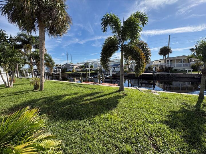 Property Photo:  3308 Sunny Harbor Drive  FL 33982 
