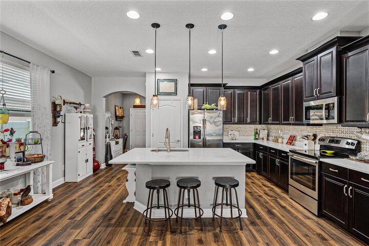 Property Photo:  11510 Sand Stone Rock Drive  FL 33569 