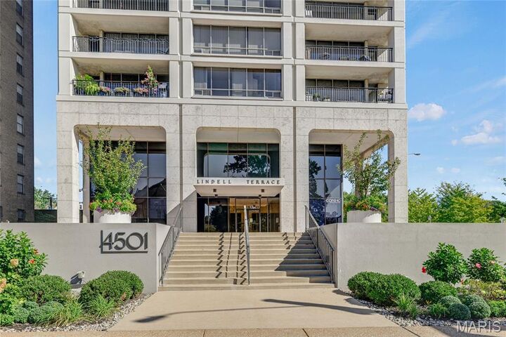 Property Photo: 4501 Lindell Boulevard 4A MO 63108