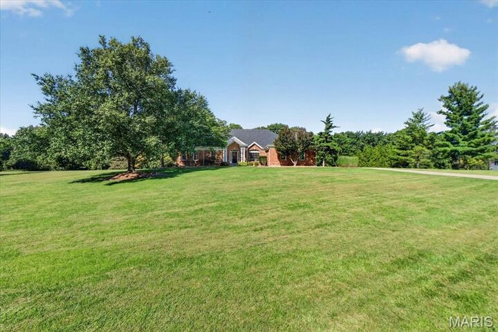 Property Photo: 1469 Ridgetree Trails Drive MO 63021