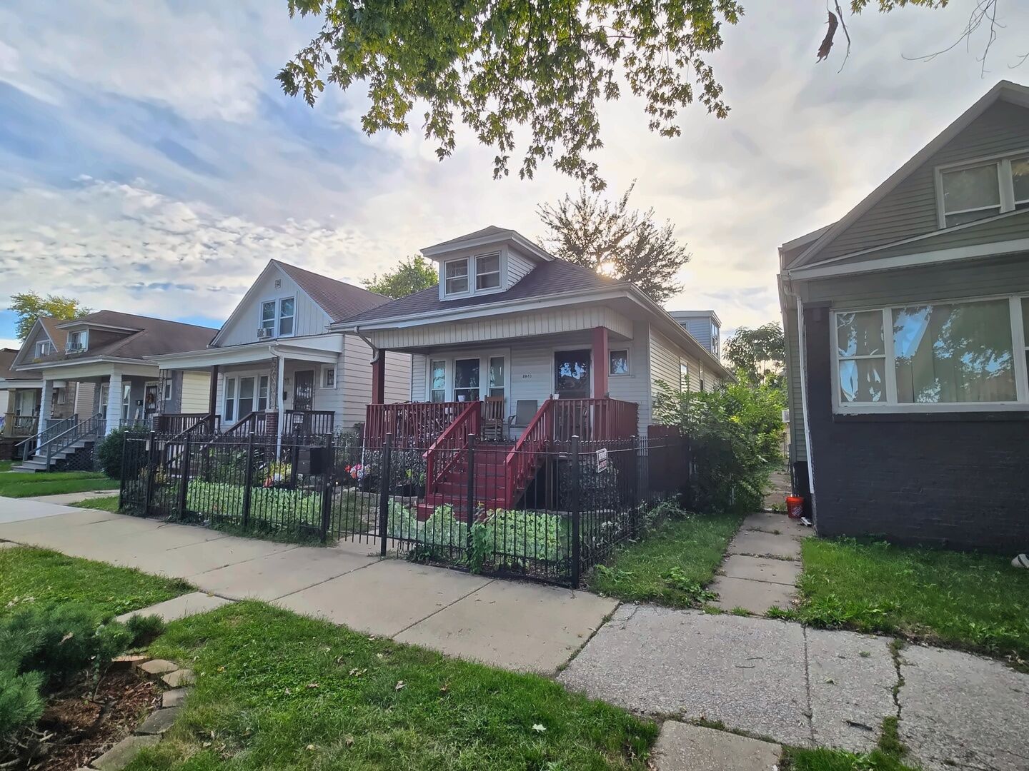 Property Photo: 8940 S Parnell Avenue IL 60620