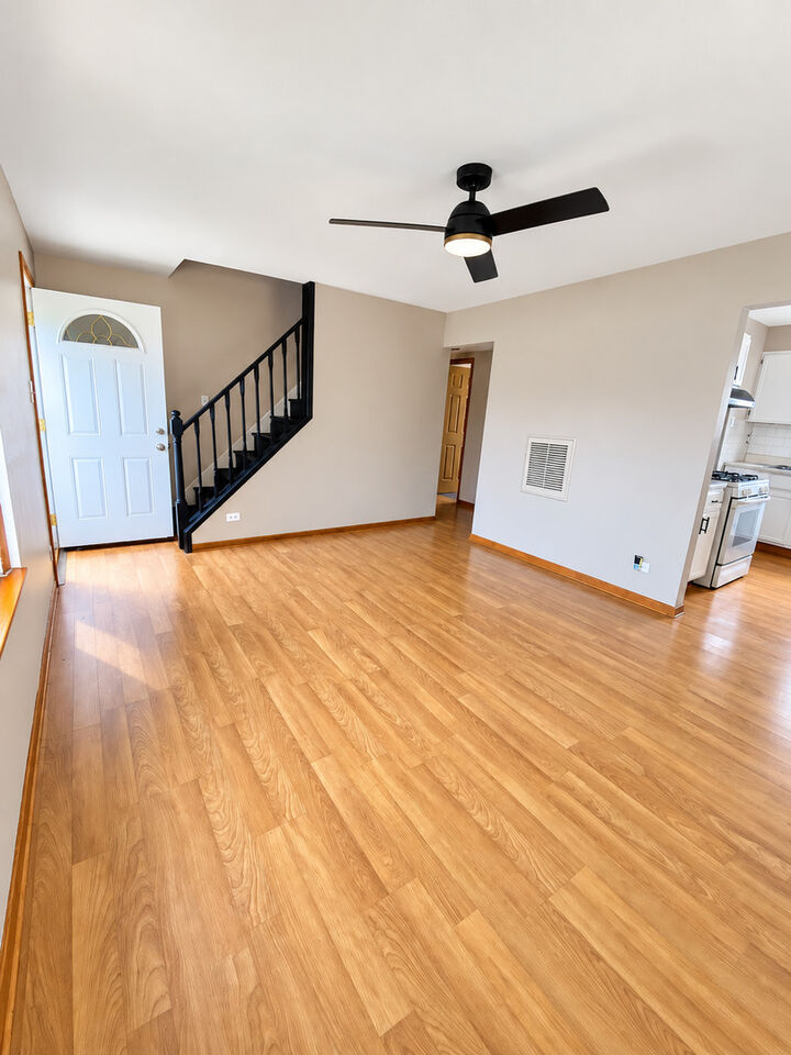 Property Photo:  