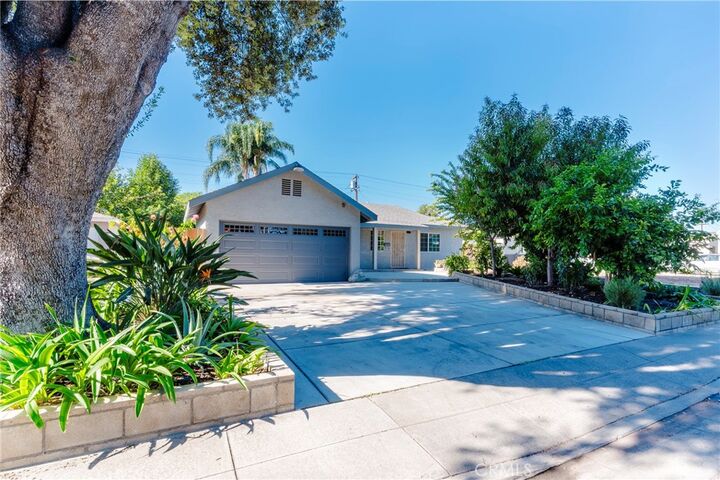 Property Photo:  4926 Wilton Pl.  CA 92504 