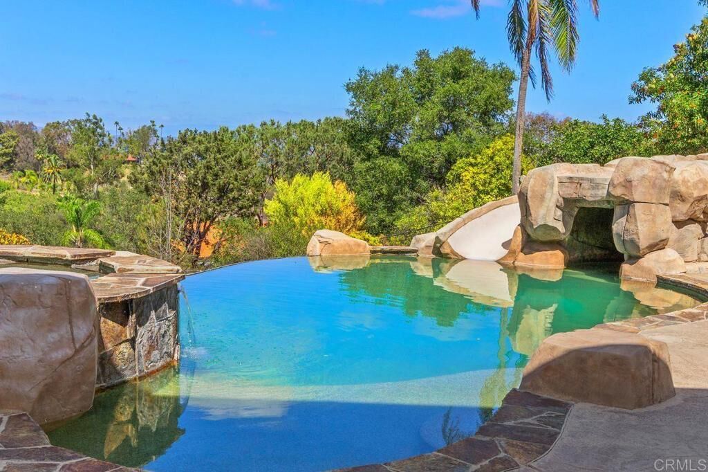 Property Photo:  1154 Via Valle  CA 92029 