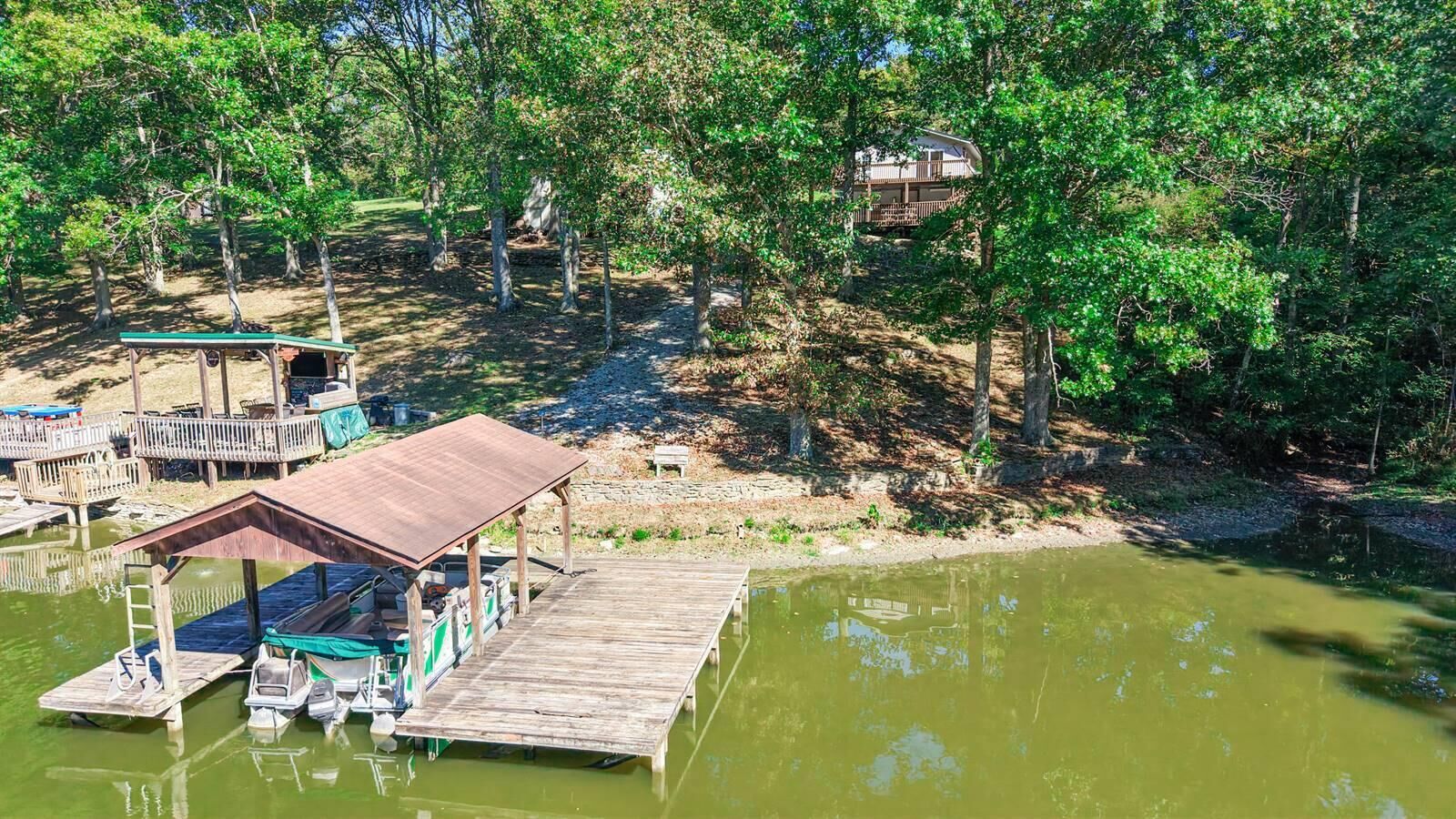 Property Photo:  1071 Lake Shore Circle  KY 40359 