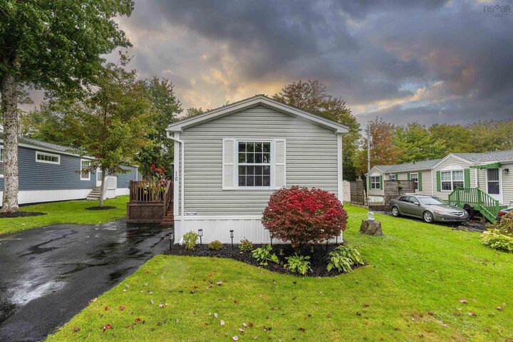 Property Photo:  16 First Street  NS B4B 1P8 