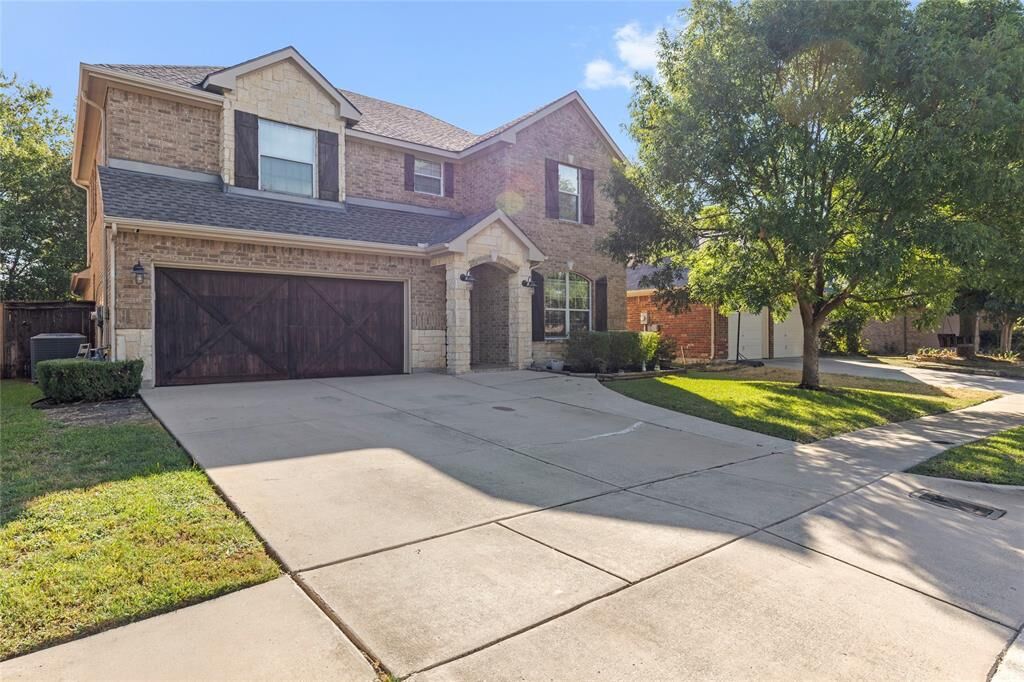 Property Photo:  8600 Corral Circle  TX 76244 