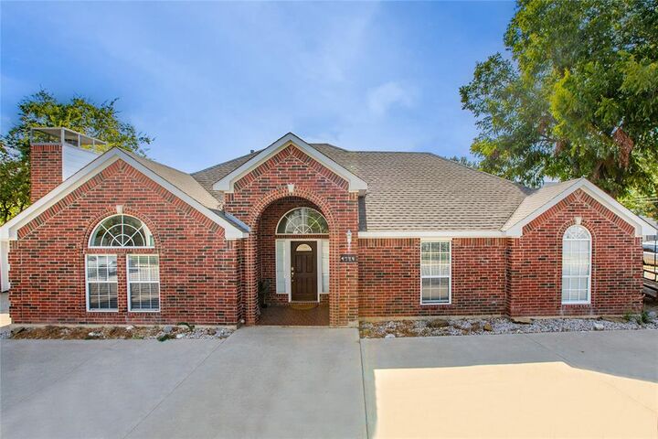 Property Photo:  4720 San Jacinto Street  TX 75204 