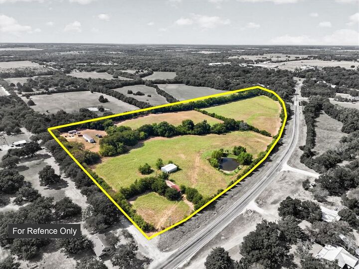 Property Photo: 913 County Road 4232 TX 75418