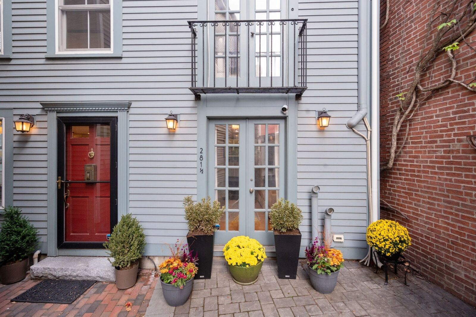 Property Photo:  281 1/2 Main Street  MA 02129 