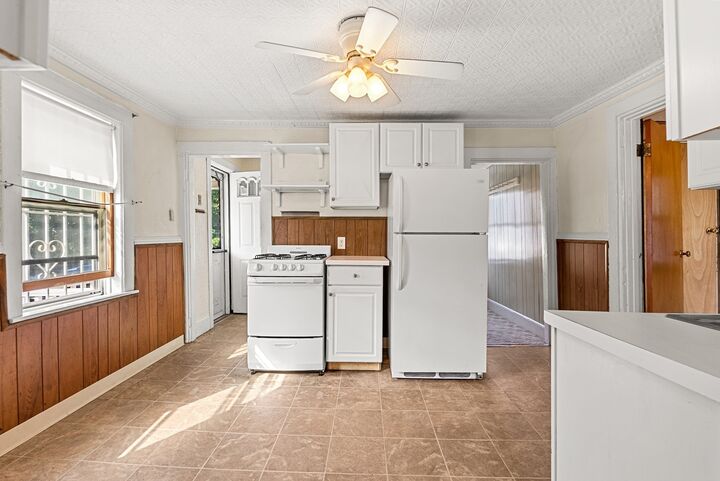 Property Photo:  323 Pearl St  MA 02148 