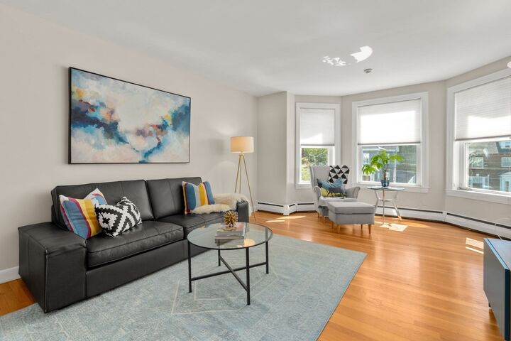 Property Photo: 31 Highland Avenue 2 MA 02460