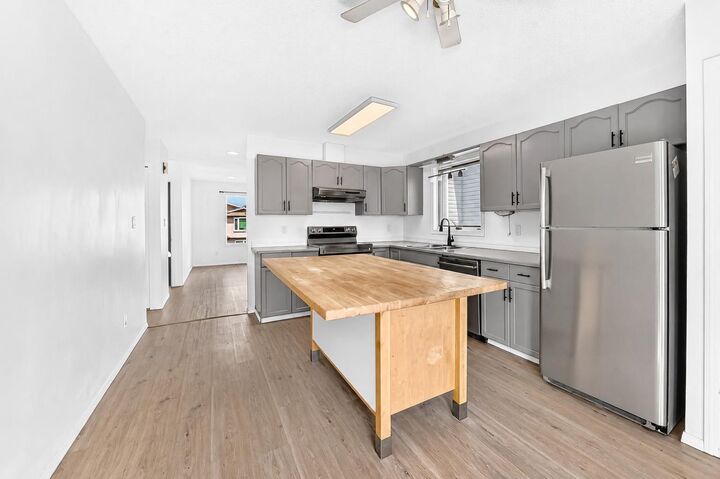 Property Photo:  95 Eversole Crescent  AB T4R 2H9 