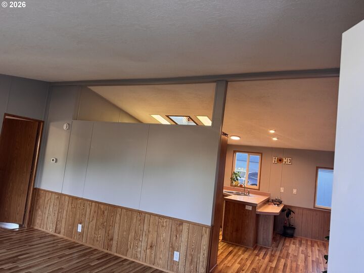 Property Photo:  1145 SW Cypress St 42  OR 97128 