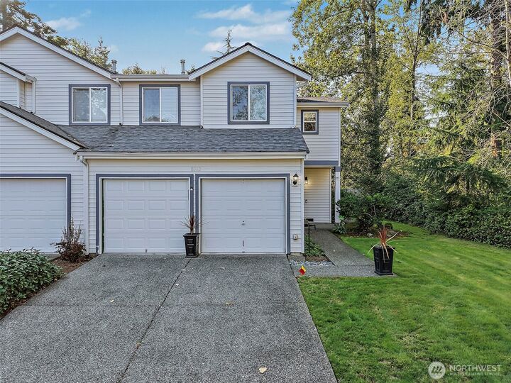 Property Photo:  11502 SE 221st Place  WA 98031 