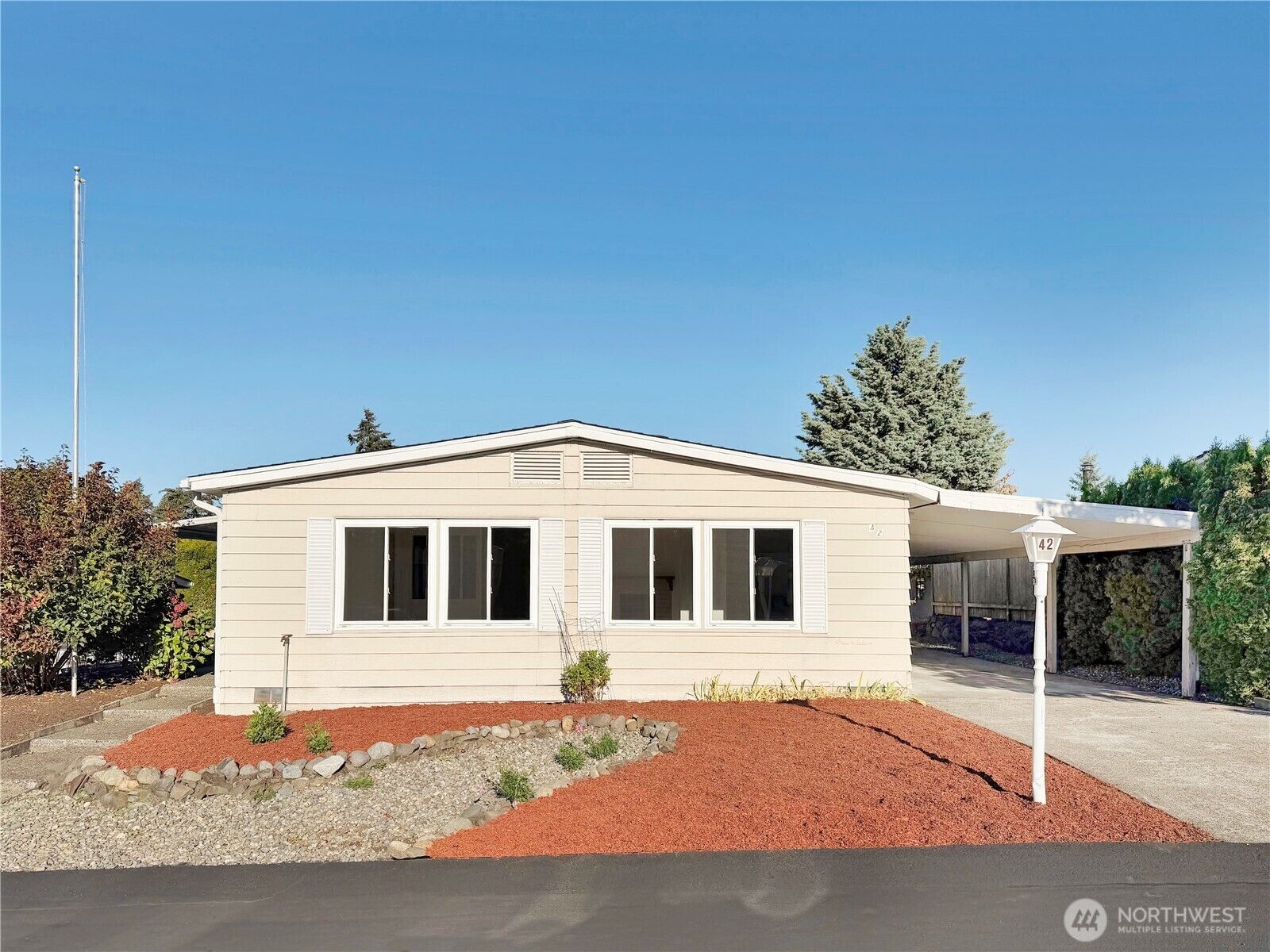 Property Photo:  2500  Alder Street 42  WA 98354 