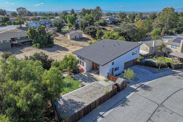 Property Photo:  1220 Mulberry Street  CA 95023 