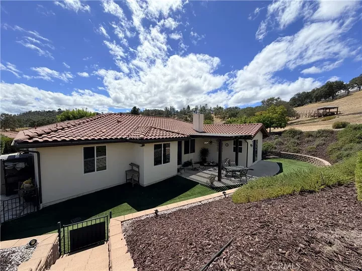 Property Photo:  9610 Tarentaise Court  CA 93422 