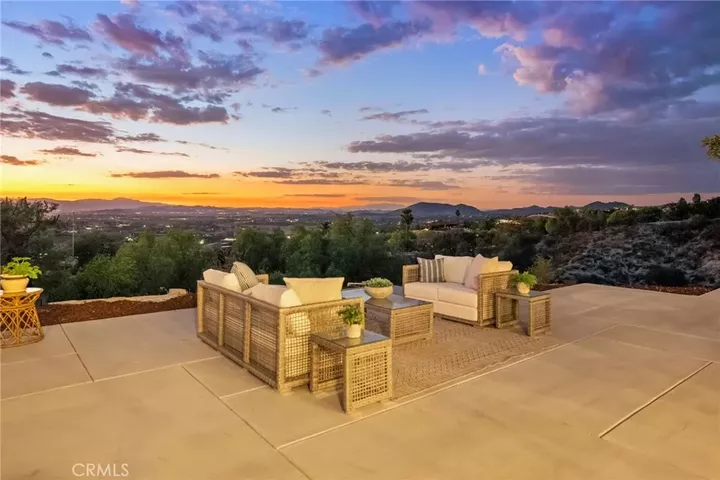 Property Photo:  41525 Avenida Ortega  CA 92592 