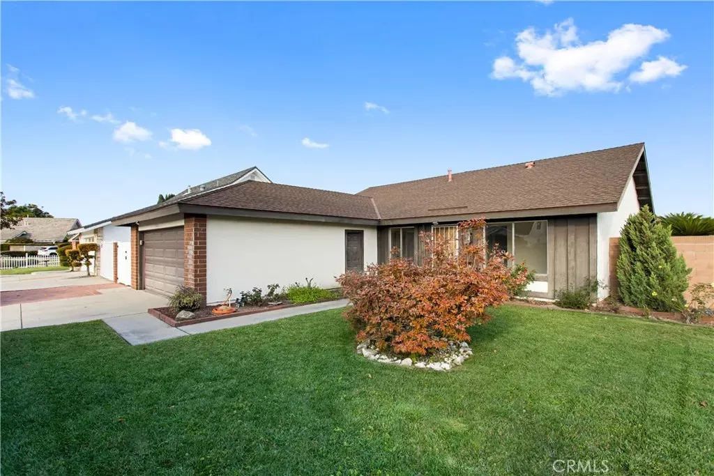 Property Photo:  17936 Los Vasos Street  CA 92708 