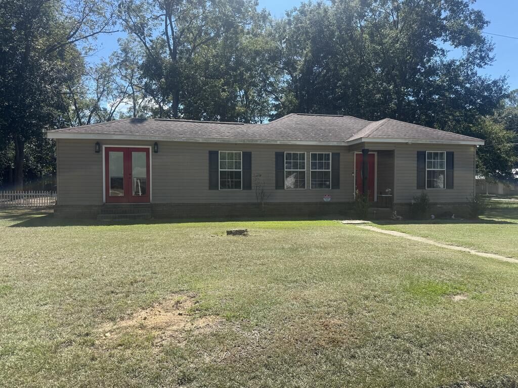 Property Photo:  502 Vassar  AL 36301 