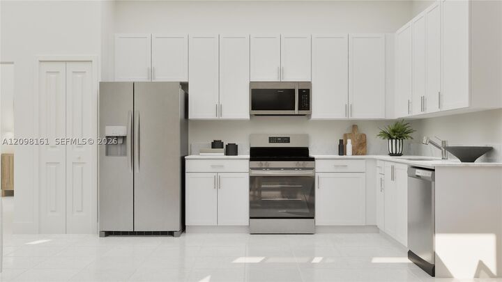 Property Photo: 131 SE 20 Ct FL 33033