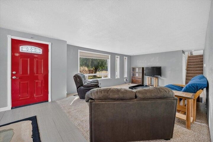 Property Photo:  602 W Washington Ave  WA 99109 