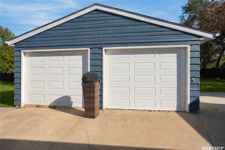 Property Photo:  1262 113th Street  SK S9A 2M2 