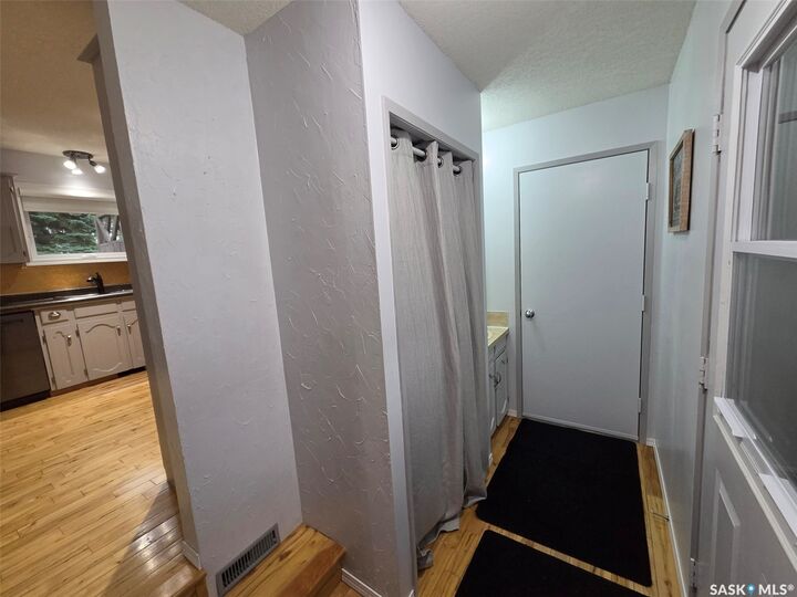 Property Photo:  228 Railway Avenue  SK S0G 5A0 