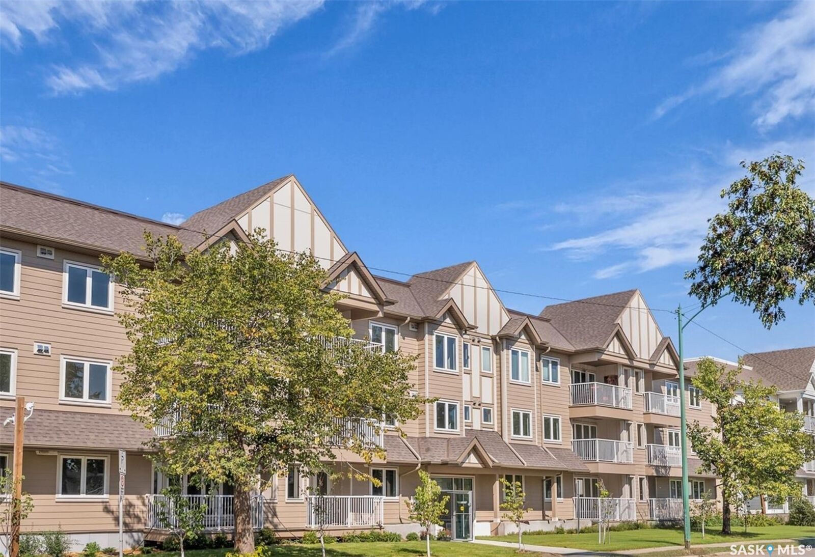 Property Photo:  318 108th Street W 105  SK S7N 1P8 