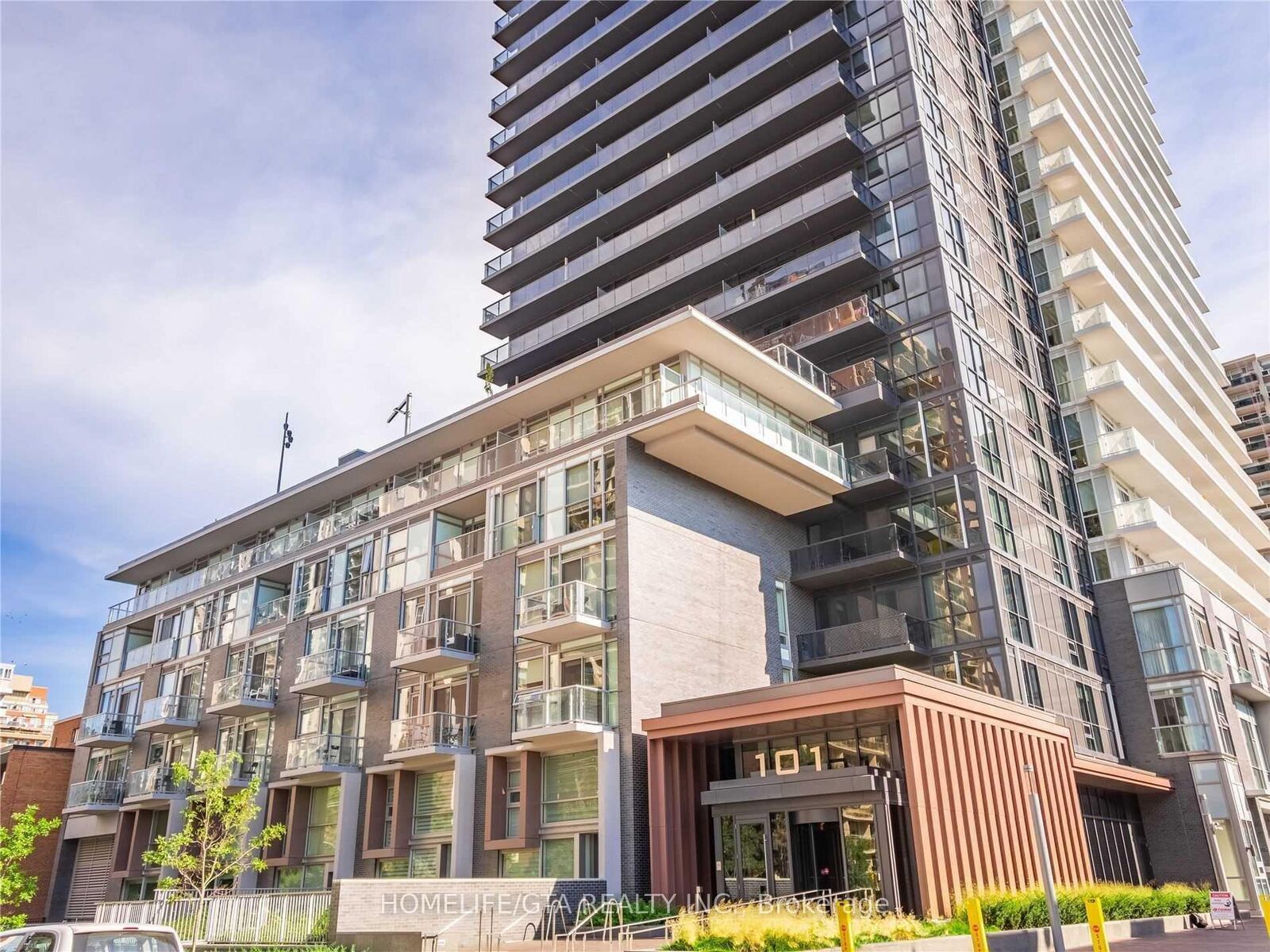 Property Photo:  101 Erskine Avenue 902  ON M4P 1Y5 
