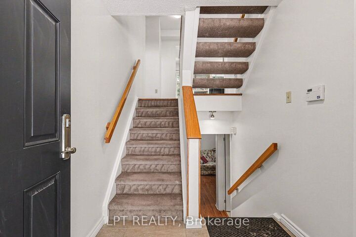 Property Photo:  110 Havelock Street 53  ON K1S 5L3 