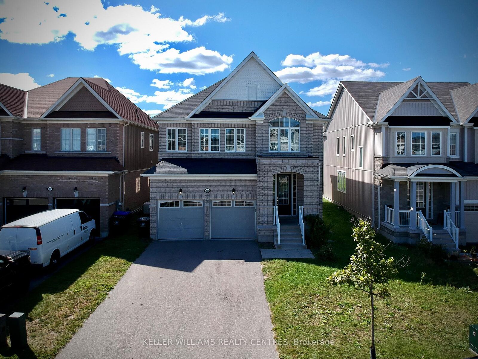 Property Photo:  229 Brownley Lane  ON L3W 0R3 