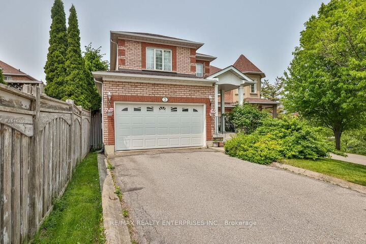 Property Photo:  3 Jack Kenny Court  ON L7E 2M5 