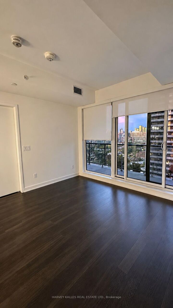 Property Photo:  25 Ordnance Street 1511  ON M6K 0E9 