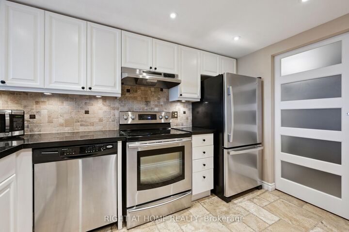 Property Photo: 268 Ridley Boulevard 1217 ON M5M 4N3