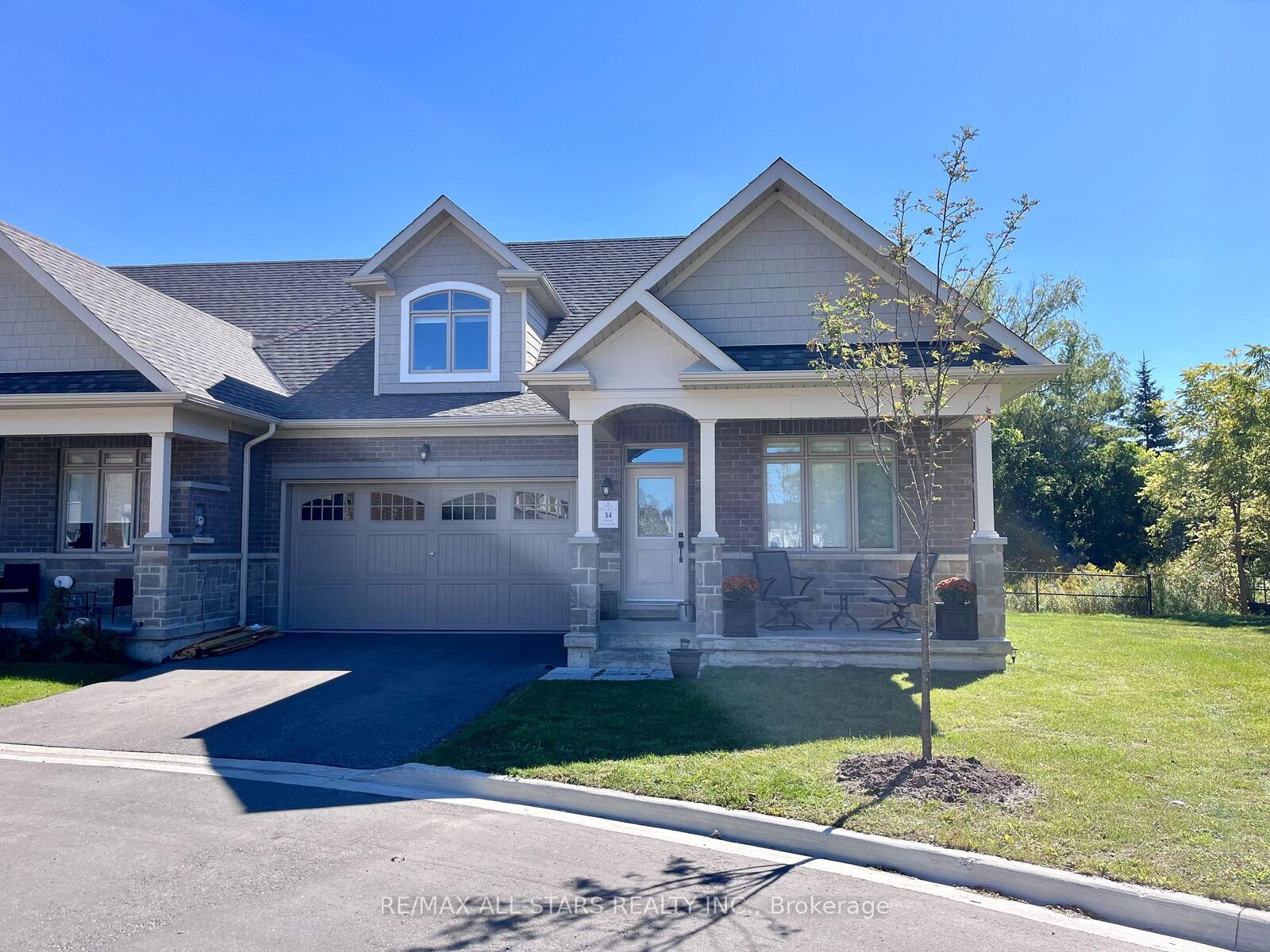 Property Photo:  34 Hildred Cushing Way  ON L9P 0S1 