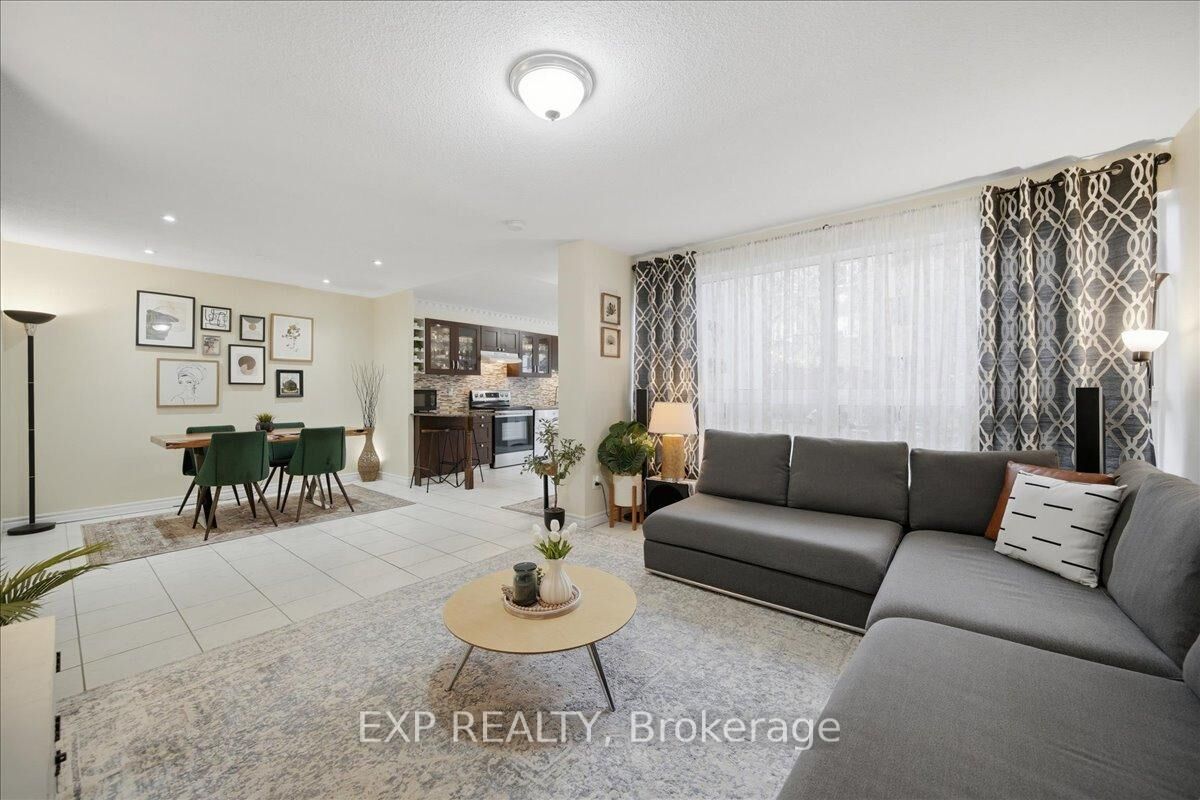 Property Photo:  1055 Dundas Street E 167  ON L4Y 3X6 