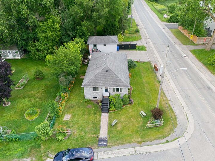 Property Photo: 1 Maple Grove Street ON L4A 7X3