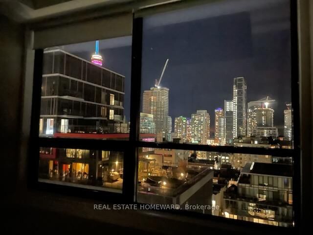 Property Photo:  458 Richmond Street W 1403  ON M5V 1Y1 