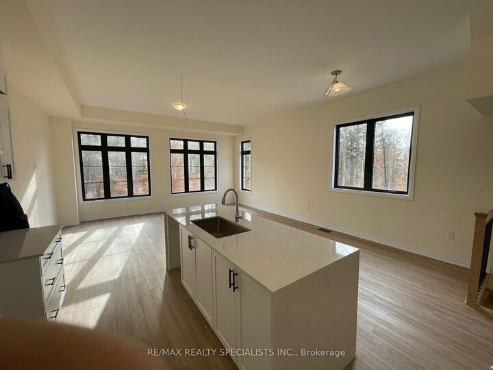 Property Photo: 39 De La Roche Drive ON L4H 5G4